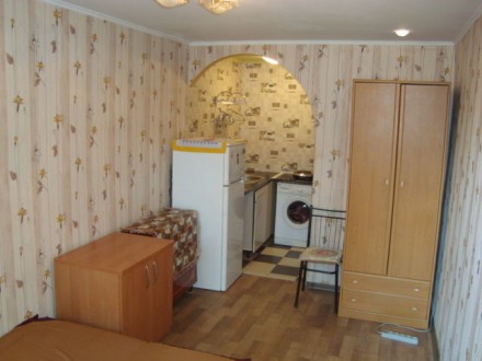 Сдам свою квартиру-студию в частном доме на Адмиральском проспекте (5 станция Бо. Аркадия. фото 2
