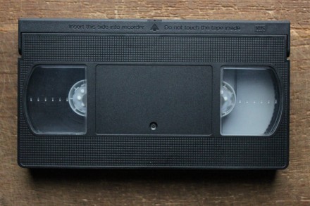 Видеокассеты с Мини-Сериалом | Лангольеры (Затерянные во времени) VHS

Фильм з. . фото 6