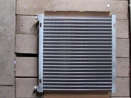 Радиатор – конденсатор (565x570x45) комбайна Claas Mega 208, Claas&nb. . фото 2