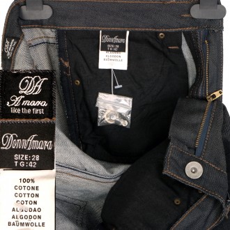 Женские джинсы со стразами Donna Amara (Италия). Оригинал.
Покрой - прямой, тал. . фото 10