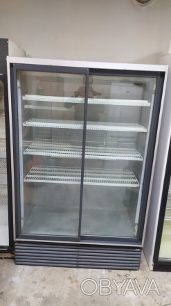 Холодильный шкаф Caravell 830л