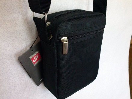 Продам мужскую сумку небольших размеров ( высота - 17 см, ширина - 13 , глубина . . фото 2