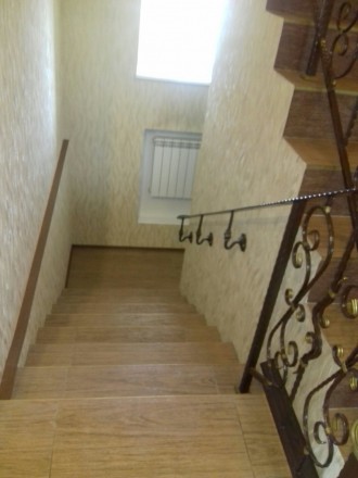 Продаётся двухэтажный кирпичный дом в Крюкове, недалеко от Днепра общей площадью. Кременчуг. фото 12