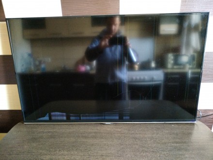 Плата снята с телевизора Samsung UE40H7000AT с механическим повреждением матрицы. . фото 9