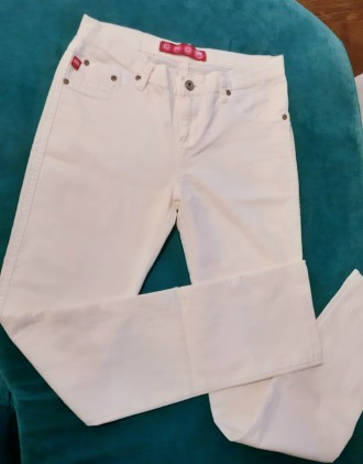 Летние белые тонкие джинсы CRO в отличном состоянии, никакой желтизны и дефектов. . фото 2