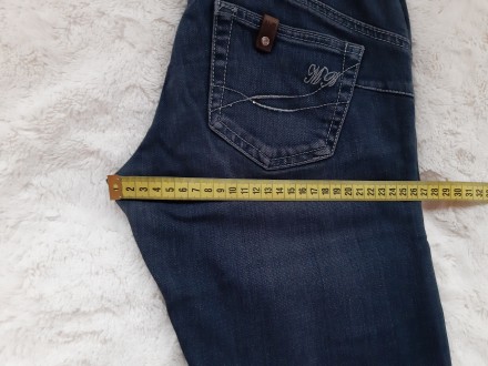 Женские джинсы темно- синего цвета в хорошем состоянии.. . фото 7