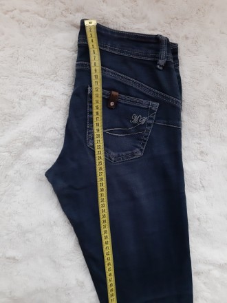 Женские джинсы темно- синего цвета в хорошем состоянии.. . фото 6