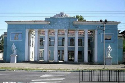 Офисное здание  с  выходом на центральную улицу Соборная города Дружковки.

Зд. . фото 4