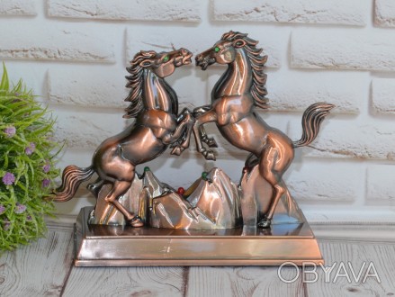 Все зажигалки смотрите в каталоге 
 
Зажигалка сувенирная "Два коня" (Турбо плам. . фото 1