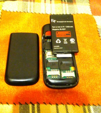 Хороший телефон на две сим-карты
Разъем мини юсб
Могу приложить кабель и заряд. . фото 3
