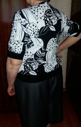 Продам женскую летнюю лёгкую черно-белую блузу - состояние б.у. (без дефектов) -. . фото 4