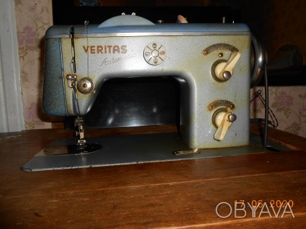 предлагается легендарная и самая любимая швейная машинка всех советских женщин"В. . фото 1