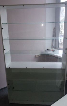Продам торгово-выставочный офисный шкаф (витрина) белого цвета большой вместимос. . фото 2