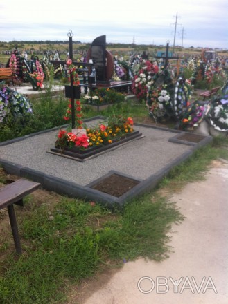 Благоустройство могил в Ровно и Ровенской области.
Установка и бетонирование бо. . фото 1