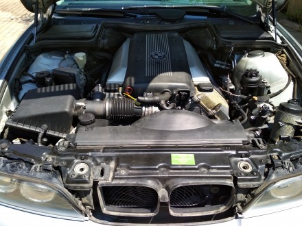 •	двигатель M62, V-образный, 8 цилиндров
•	мощность 245 л.с.
•	материал интерь. . фото 8
