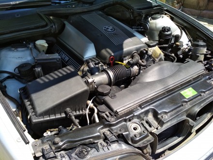 •	двигатель M62, V-образный, 8 цилиндров
•	мощность 245 л.с.
•	материал интерь. . фото 7