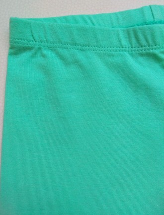 Зеленые укороченные лосины / леггинсы от итальянского бренда OVS в размере 7-8 л. . фото 3