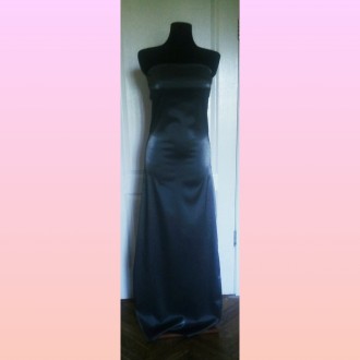 Новое красивое, элегантное платье из шикарной, блестящей ткани. Платье с разрезо. . фото 2