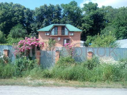 Продажа дома по адресу Киев , пр-т Победы. Две дачи находятся на одном участке 8. . фото 4