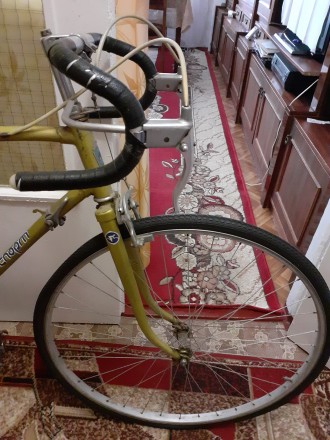 Велосипед в родной комплектации, квартире хранение  есть запасное колесо. . фото 2