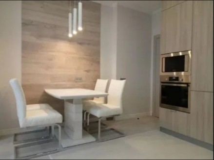 Продам видовую 2 комнатную квартиру в монолите 65м.кв по адресу Ясиноватский пер. . фото 6