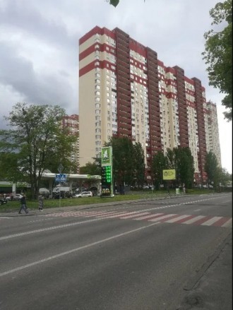 Продам видовую 2 комнатную квартиру в монолите 65м.кв по адресу Ясиноватский пер. . фото 2