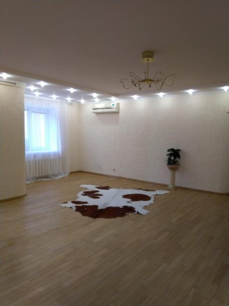 SF-1-594-320
К продаже предлагается 3- комнатная квартира по ул. Вишняковская, 9. Осокорки. фото 2