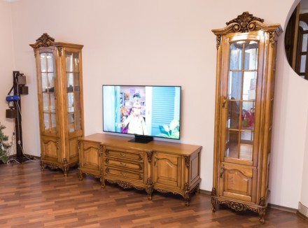 Предлагаем однодверную витрину Версаль для гостиной комнаты. 

. . фото 13