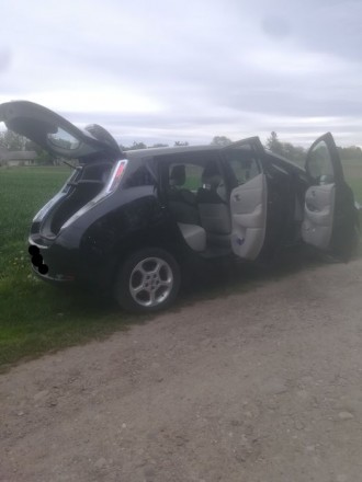 Продаю  Nissan Leaf 2012 Автомобиль полностью растаможен и поставлен на украинск. . фото 4