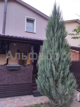 Продается уютный дом в Хотяновке с ремонтом и встроенной мебелью в 12 км км от К. . фото 2