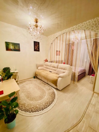 Продам шикарную 2-х комнатную квартиру с большой кухней-гостинной на Гагаринском. Приморский. фото 2