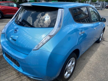 Nissan Leaf європеєць в ідеальному стані. Батарея 95%!, діюча гарантія. Клімат-к. . фото 4
