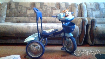 Потужний, надійний триколісний дитячий велосипед для маленьких гонщиків.
Велоси. . фото 1