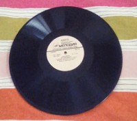 Владимир Винокур – Пародия-80
Label:
Мелодия – C60—13279-80
Format:
Vinyl, L. . фото 5