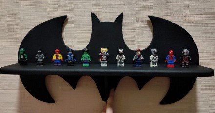Полочка Batman ручної роботи
Ширина 50 см
Висота 27.5 см
Глибина 9.5 см
Колі. . фото 3