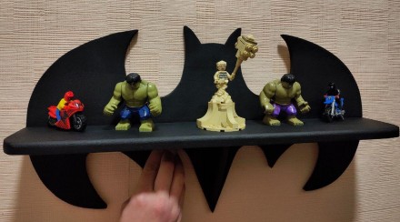 Полочка Batman ручної роботи
Ширина 50 см
Висота 27.5 см
Глибина 9.5 см
Колі. . фото 4