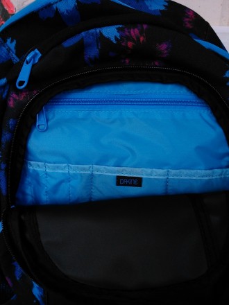 Продам новый рюкзак Dakine Garden Blue Flowers 20l
Оригинал. В упаковке с бирко. . фото 3