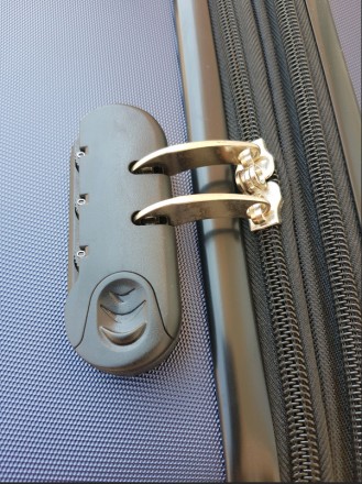 Описание
Брендовий Ультралегкий чемоданы Szyk 016 С увеличением 1.Европейское к. . фото 13