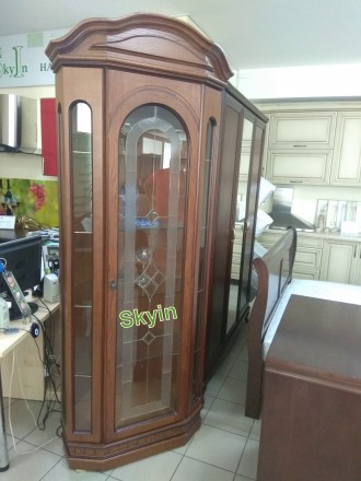 Кутова вітрина Наполеон з масиву дуба. Київ. фото 1 Кутова вітрина Наполеон з масиву дуба. Київ. фото 1
