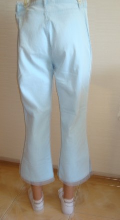 Голубые стильные капри из облегченного джинса, для жаркой летней погоды. Высокая. . фото 5