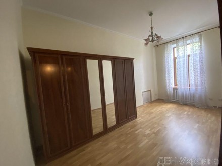 Продается 5 комнатная квартира по ул. Кудрявской, царский дом, 3/6 этаж, высота . Центр. фото 7
