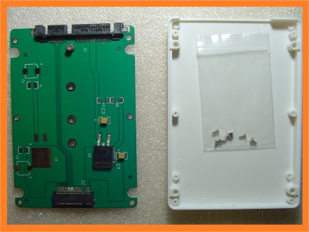 Переходник адаптер M.2 ( NGFF ) SSD to -> SATA закрытый белый. Харків. фото 1 Переходник адаптер M.2 ( NGFF ) SSD to -> SATA закрытый белый. Харків. фото 1