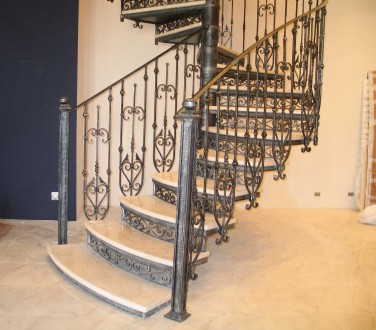кованые лестницы
 
Мы можем работать как по вашим собственным проектам, так и . . фото 3