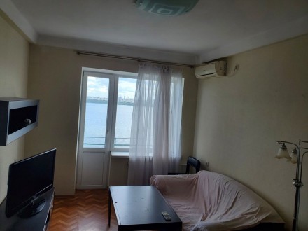 Продам 2-комнатную квартиру в самом центре Днепра, Сичиславская Набережная 39. В. Набережная. фото 3