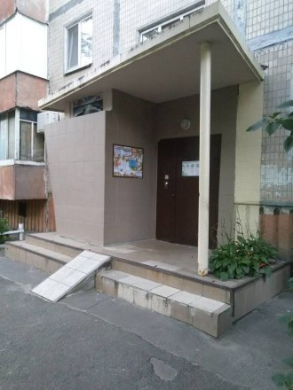 Продается большая, просторная 2 к. квартира в Оболонском районе по адресу ул. Ми. . фото 3