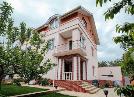 Продам 3 х этажный дом современный постройки из красного КИРПИЧА. 
Ориентир ул.Л. Большой Фонтан. фото 9