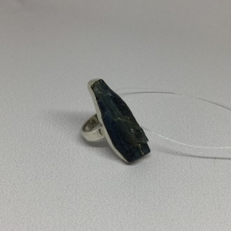 Элегантное кольцо с натуральным камнем кианит в серебре. Размер 16,0
 кольцо с к. . фото 7