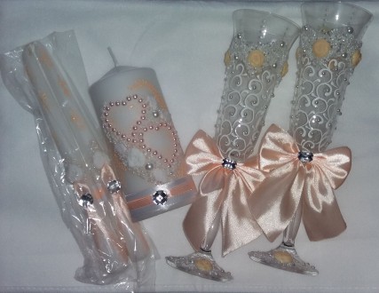 Прекрасный набор свадебных аксессуаров: персиковые свадебные бокалы ручной работ. . фото 2