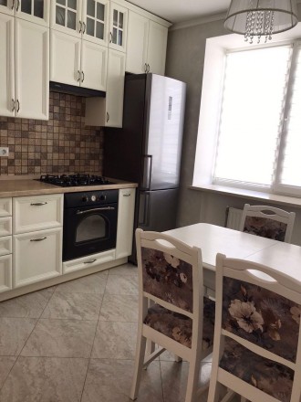 Продам уютную однокомнатную квартиру 38.2 м (кухня 10м, санузел - 4.1) с дорогим. . фото 5