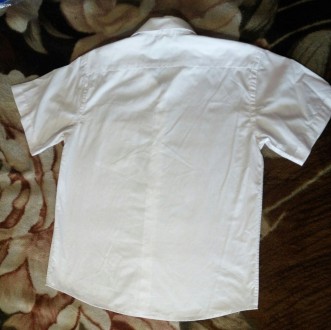 Белая рубашка Турция короткий рукав 135-150см на мальчика 
34 размер
Очень хор. . фото 3
